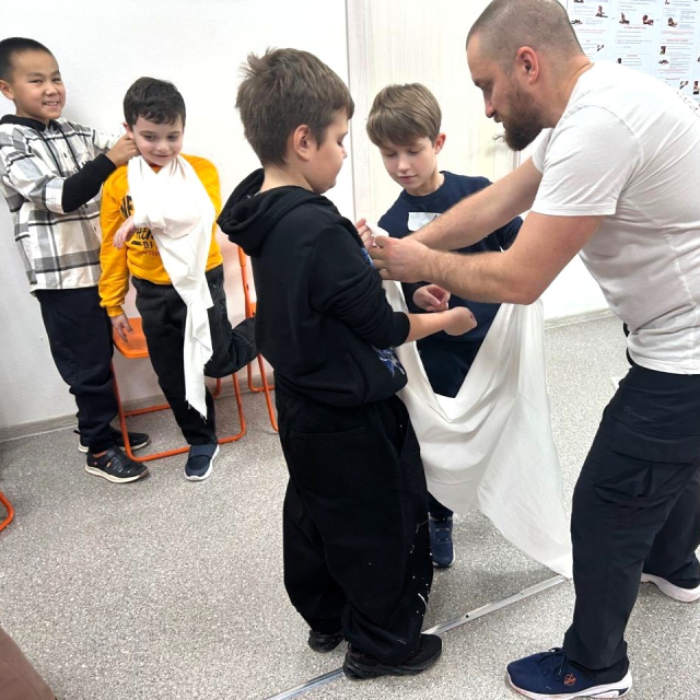 Красный Крест, "Стань героем- спасая жизнь!" (7-10 лет)