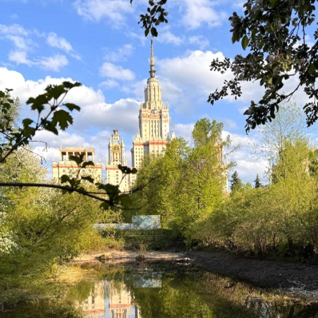 Обзорная экскурсия "Москва студенческая"